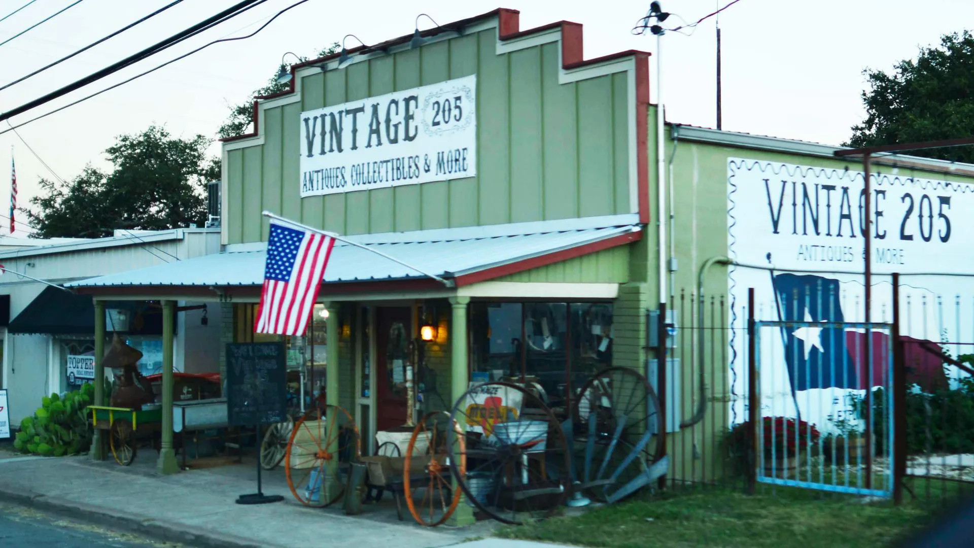 Fredericksburg Oktoberfest Wine Tours 2026 33 Hill Country Limo Wine Tours by Pronto Andiamo 5